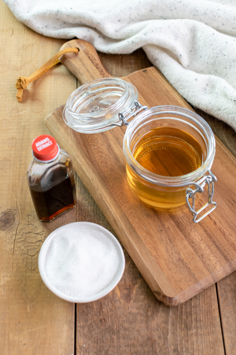 homemade starbucks vanilla syrup for coffee and tea